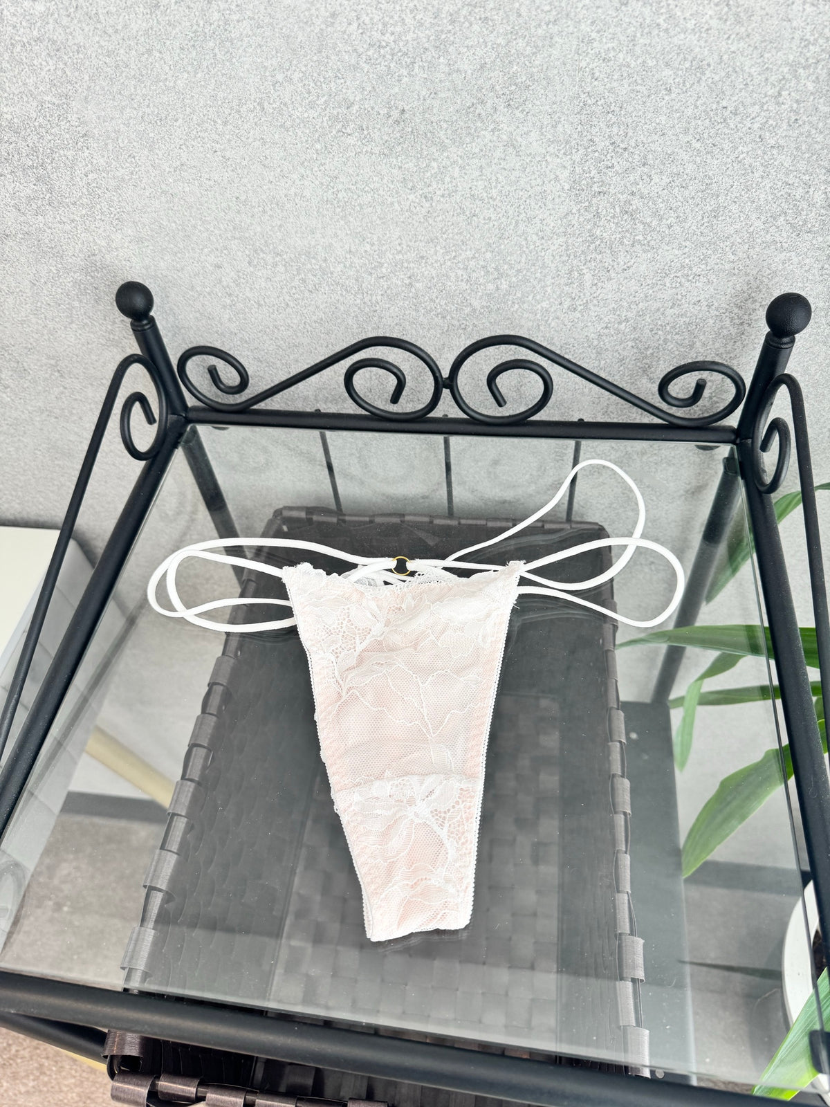 Cross Code Shorts Code T-back Sakura White コードTバックショーツ 商品画像
